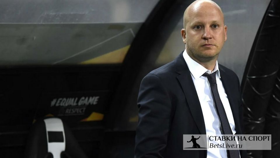 У Николича умер отец